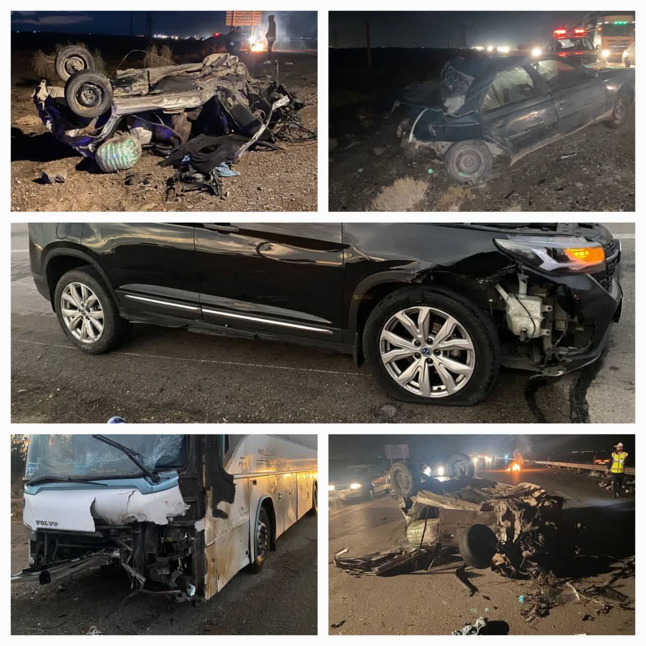 تصادف زنجیرهای ۶ خودرو در آزادراه کاشان - قم با ۵ فوتی و مصدوم + عکس