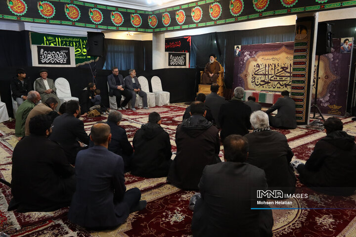 عزاداری ایام فاطمیه در هیئت متوسلین به حضرت زهرا(س) شهرداری اصفهان