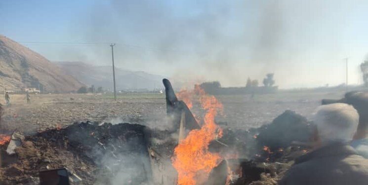 سقوط یک فروند هواپیمای آموزشی در شهرستان کازرون + تصاویر