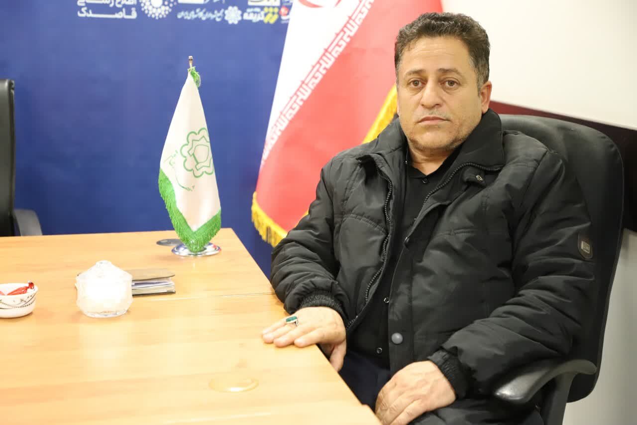 فعالیت شبانهروزی ۹۰۰۰ راننده در شهر قم/ اتوبوس و تاکسی خانه من است