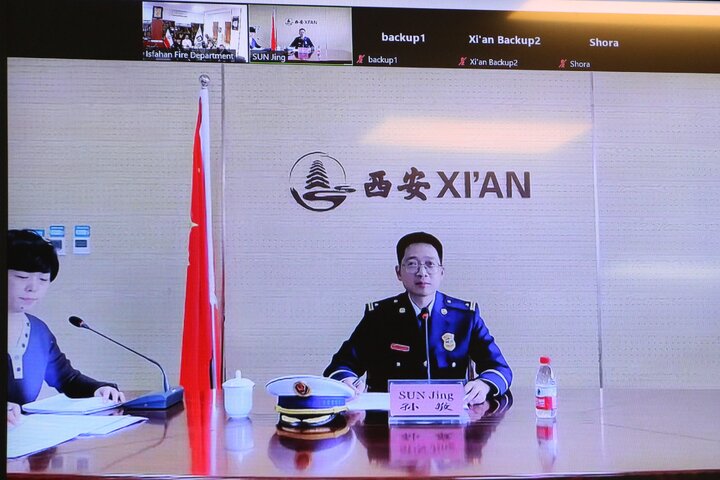 استفاده از پهپاد برای اطفای حریق در شیان/آتش‌نشانان چینی ۵ دقیقه‌ای به محل حادثه می‌رسند