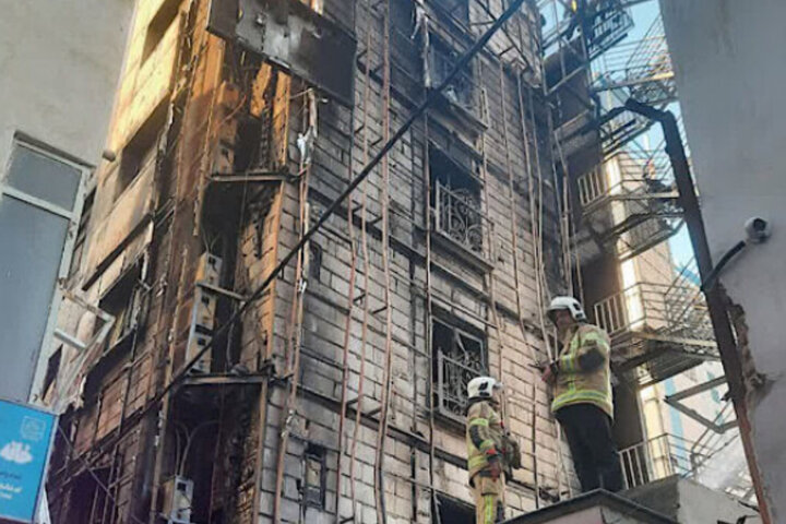 آتش‌سوزی هتل باستان مشهد مهار شد