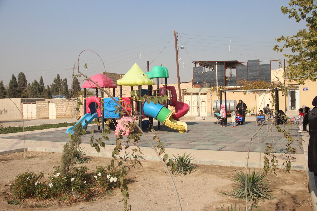 سیستم روشنایی پارکهای منطقه ۱۵ اصفهان ساماندهی و بهینهسازی شد