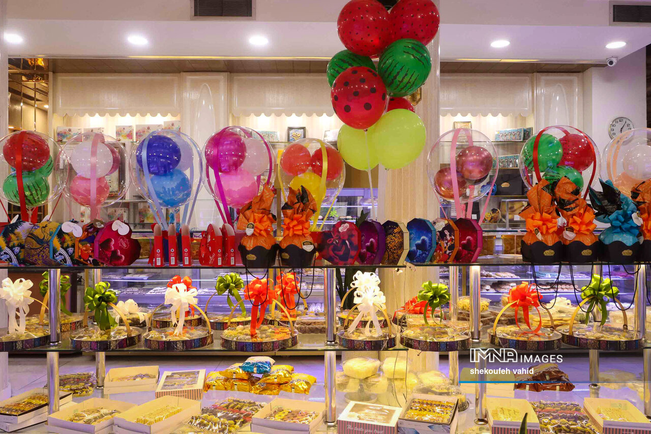 بازار شب یلدا زیر ذرهبین