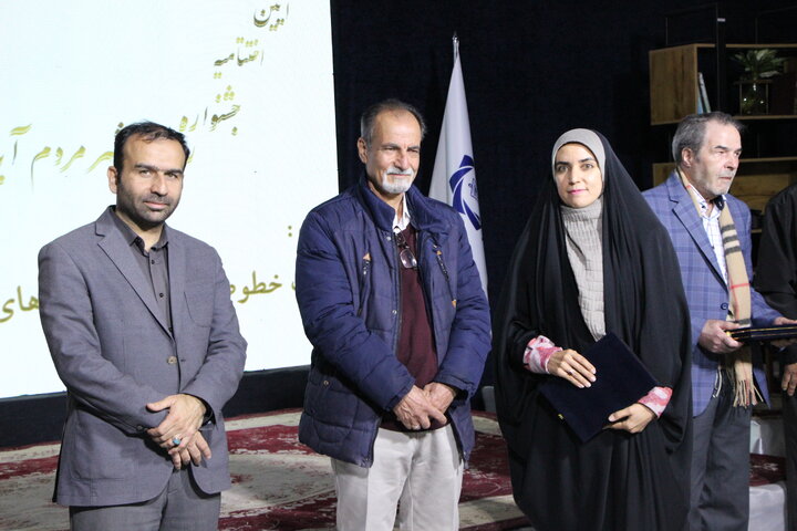 خبرنگار ایمنا در جمع رتبه‌های برتر جشنواره رسانه و شهر کرمان