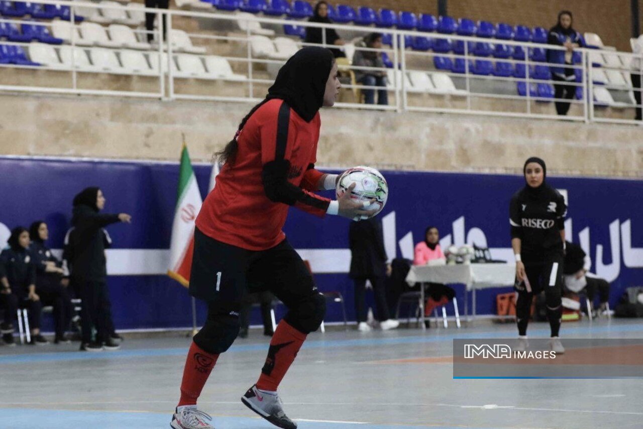 بانوان فوتسالیست؛ قهرمانانی که دیده نمیشوند
