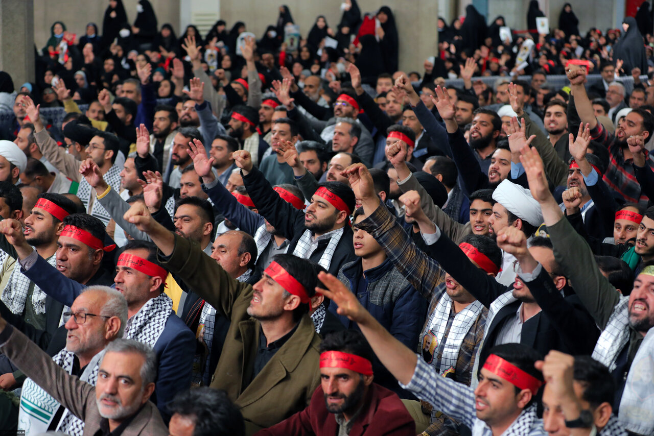 حاج قاسم بهانه دیدار کرمانیها با رهبر انقلاب