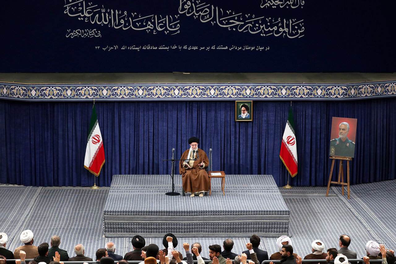 حاج قاسم بهانه دیدار کرمانیها با رهبر انقلاب