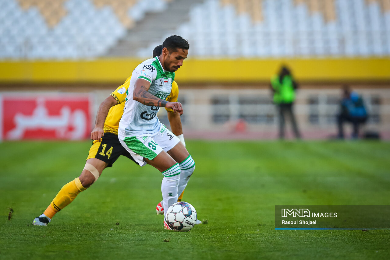 به قهرمان نیم فصل جام نمیدهند/بدون نظارت بر قرارداد بازیکنان، فوتبال ایران ورشکسته میشود