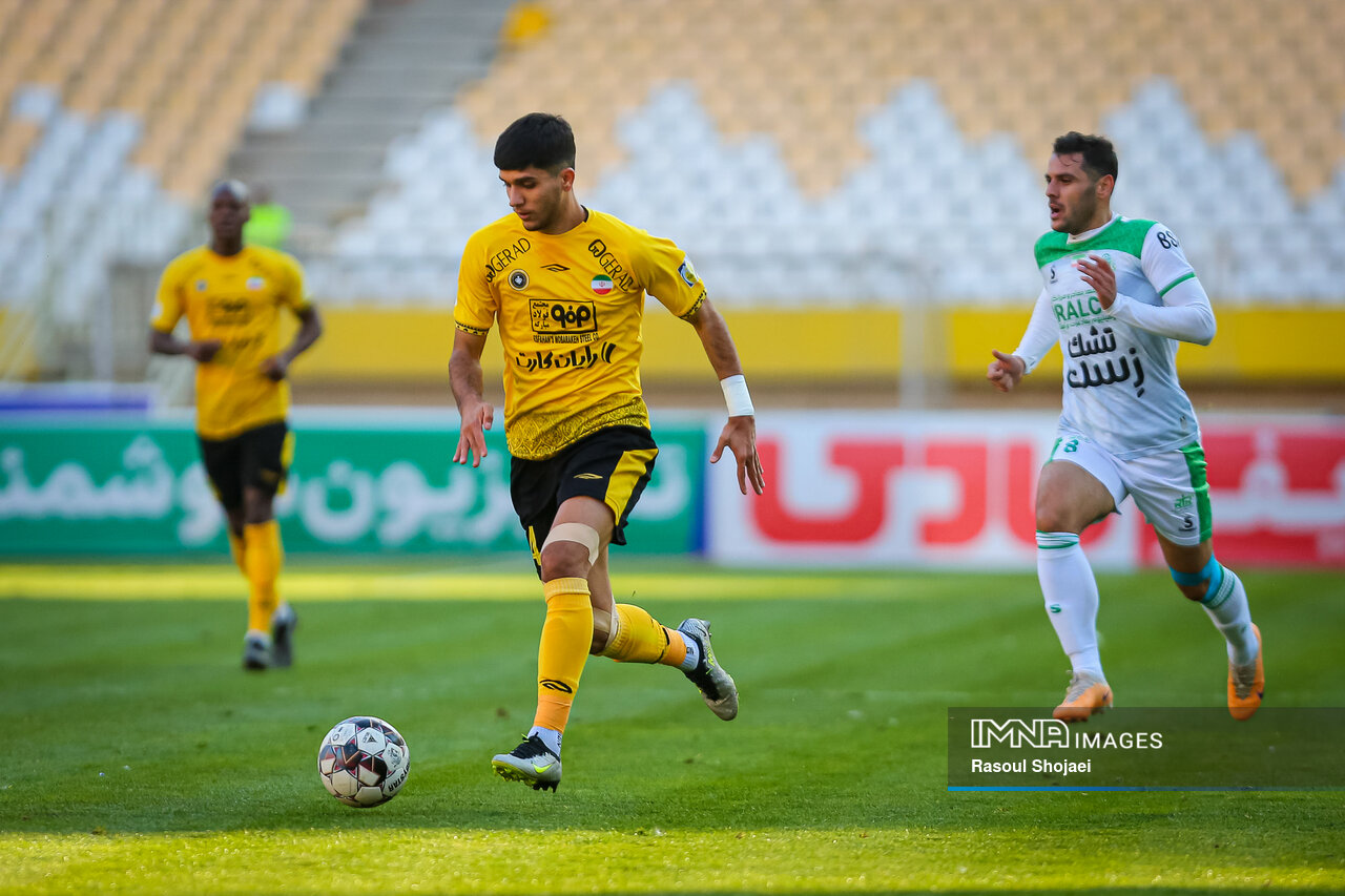 پدیدههای فوتبال ایران در سال ۱۴۰۲ را بیشتر بشناسید