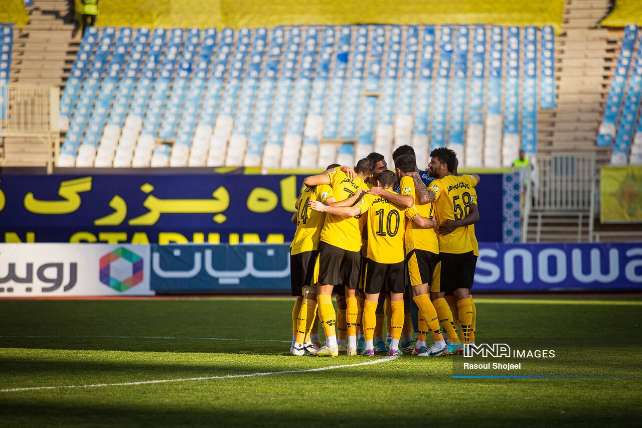 سپاهان تیمی فراتر از لیگ ایران است