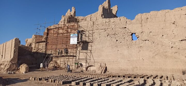 مرمت قدیمی‌ترین بنای شهر نایین به قدمت ۲۰۰۰ سال