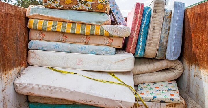 بازیافت میلیون‌ها تشک در کالیفرنیا