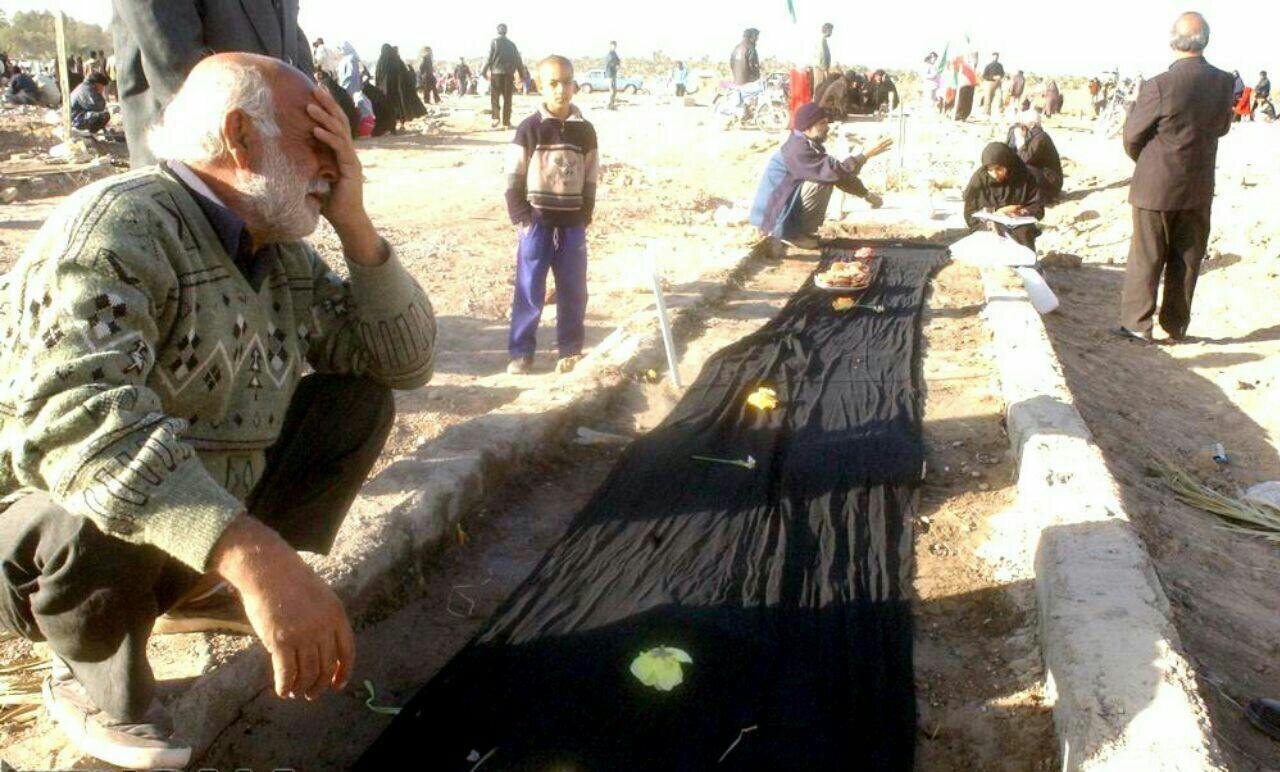 روایتی از داغ بم که بیست ساله شد: اشهدمان را هم خواندیم