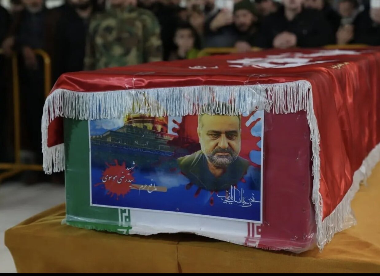 وداع با پیکر شهید سیدرضی موسوی در حرمهای سوریه+فیلم و عکس