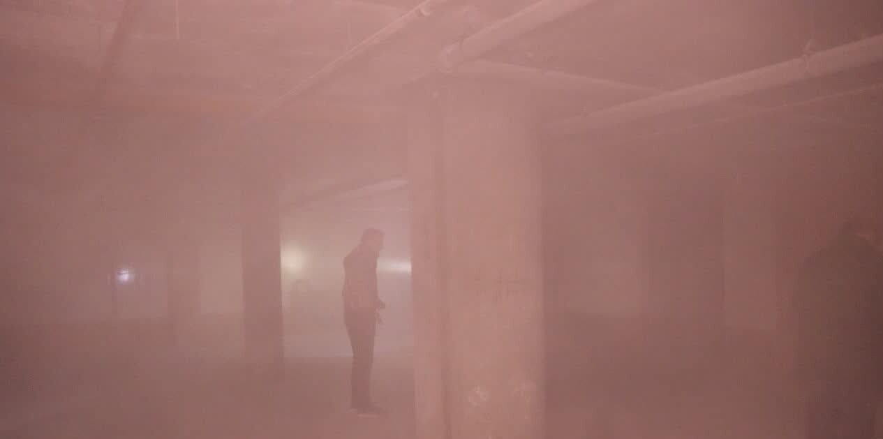 وقوع حریق در پارکینگ مجتمع مسکونی ۱۲ طبقه + عکس