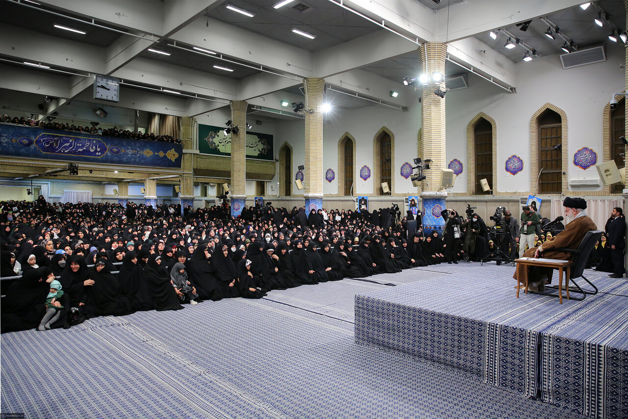 Ayatollah Khamenei Criticizes Western Approach to Women, Emphasizes Islam's Rational Support