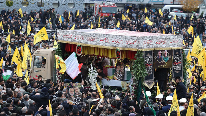 Iranians Mourn Martyred IRGC Advisor in Massive Funeral Ceremony