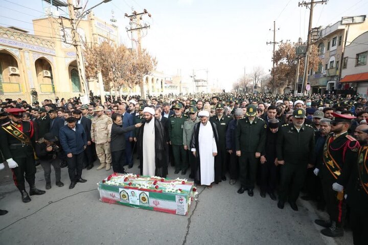 تشییع پیکر شهید فراجا «شهریار بابایی» در کرمانشاه