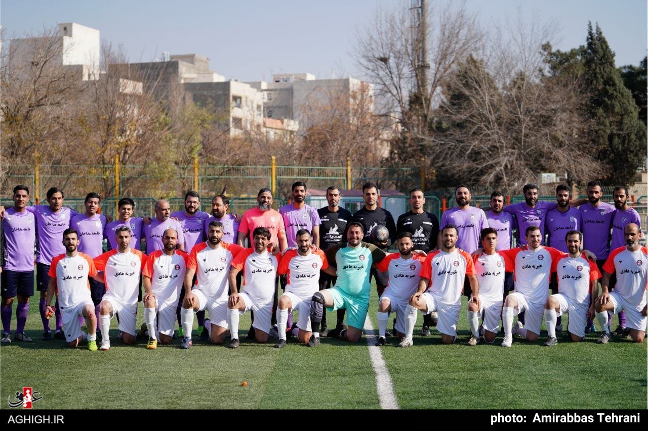 مداحان برای کمک به کودکان مناطق محروم پا به توپ شدند + تصاویر