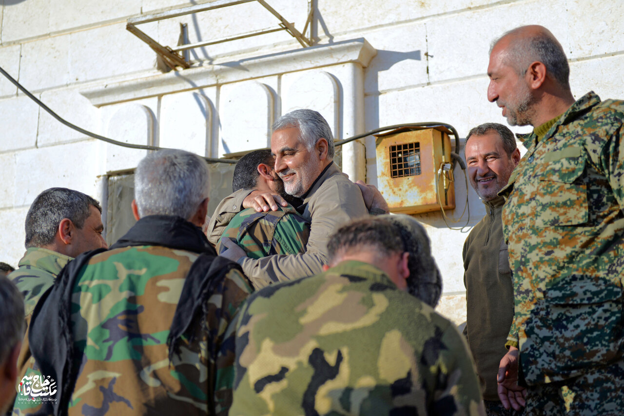 سردار دلها و مکتبی که ماندگار شد / تدابیر حاج قاسم نه پشت دربهای بسته، بلکه در میدان بود