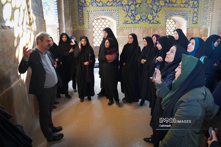 بازدید بانوان فرهنگی اصفهان از جاذبه‌های تاریخی شهر
