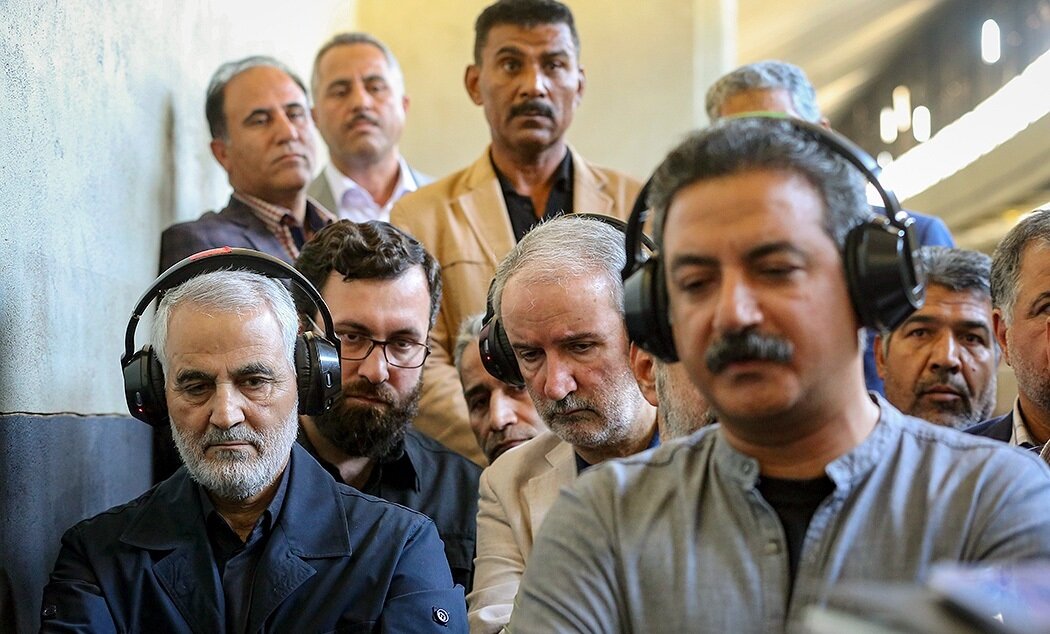 حاج قاسمی که او را نشناختیم / از ناراحتی دختر خبرنگار از سردار تا بوسه بر دستان راننده