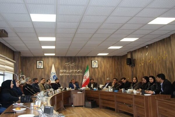 خدمات بانوان در عرصههای اجتماعی شایسته تقدیر است