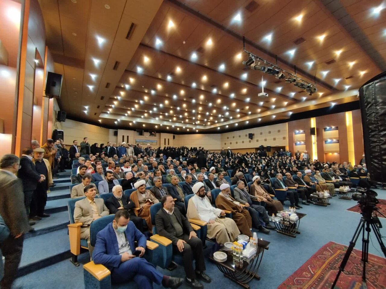 مشارکت مردمی در کمکهای مومنانه الگوگیری از سیره حضرت زهرا (س) است