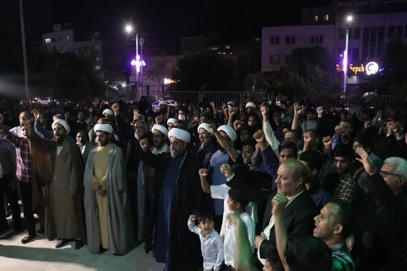 تجمع خودجوش مردم بندرعباس در محکومیت عملیات تروریستی کرمان