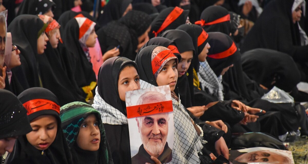 «حاج قاسم» فصل مشترک دهها هزار دختر اصفهانی / وقتی واژه قهرمان به نام او گره خورد