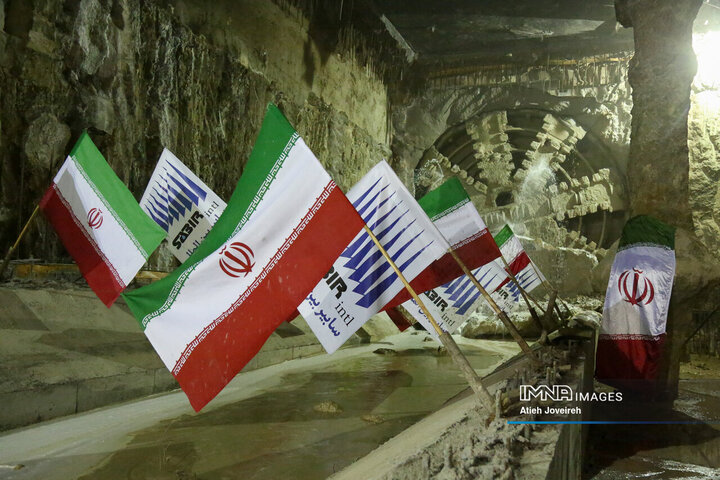 TBM جبهه شمالی خط ۲ متروی اصفهان تا پایان ۱۴۰۲ به ایستگاه ابن‌سینا می‌رسد