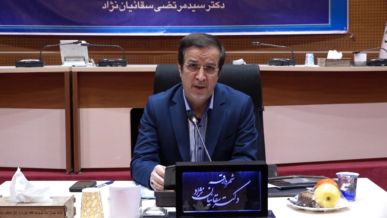 شهرداریها قوه چهارم ساختار مدیریتی کشور هستند / تداوم حرکت قم در مسیر تحول