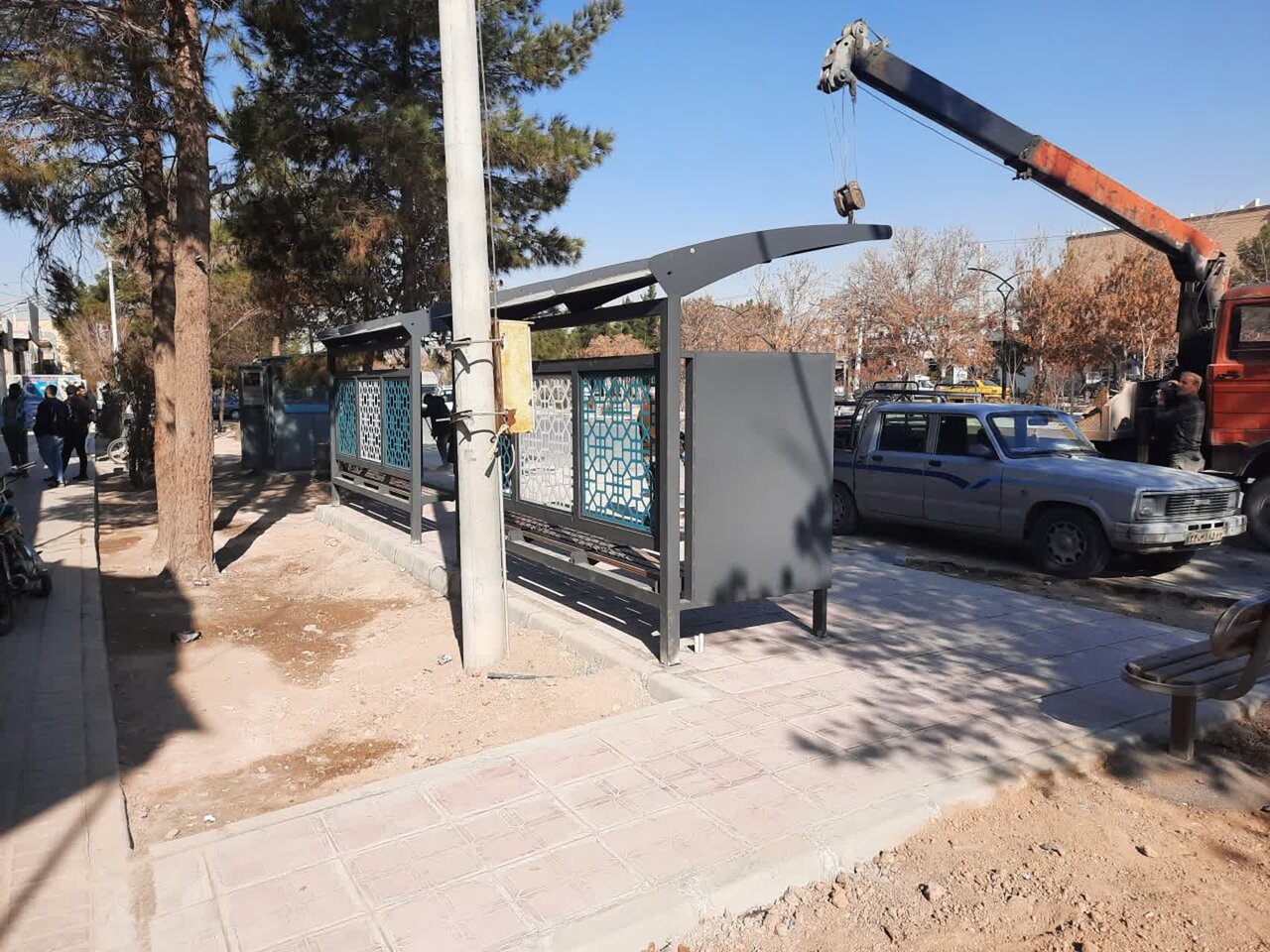 نصب سرپناه در ایستگاههای اتوبوس شهرک ولیعصر (عج) / مشکل خطوط اتوبوسرانی رفع خواهد شد