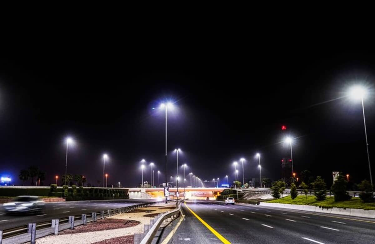 گذار شهر آمریکایی به روشنایی هوشمند خیابانی