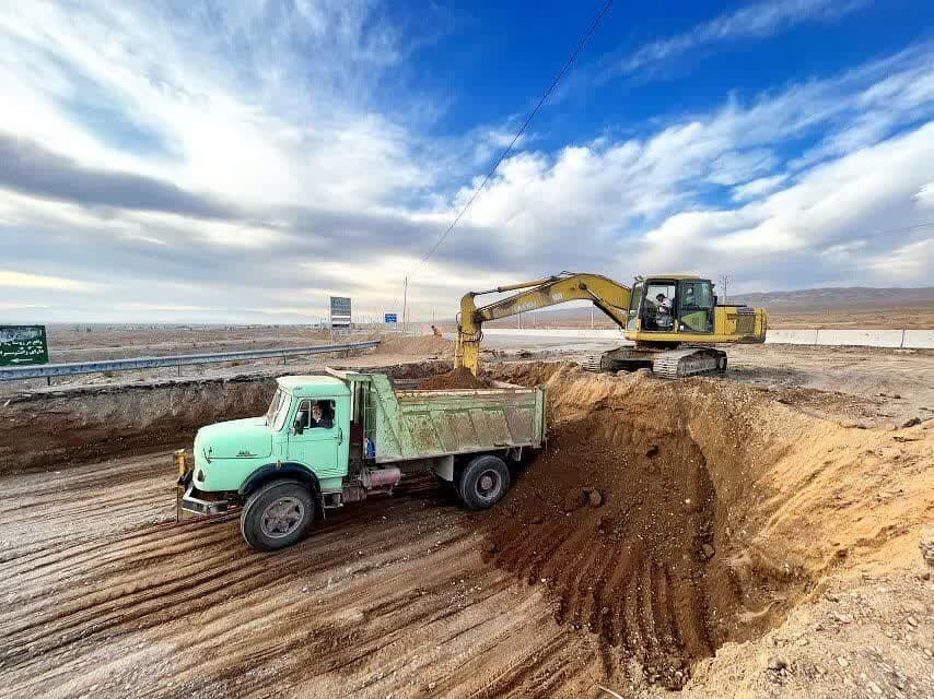 ساخت تقاطع غیرهمسطح سه‌راهی سد الغدیر در محور ساوه-همدان آغاز شد