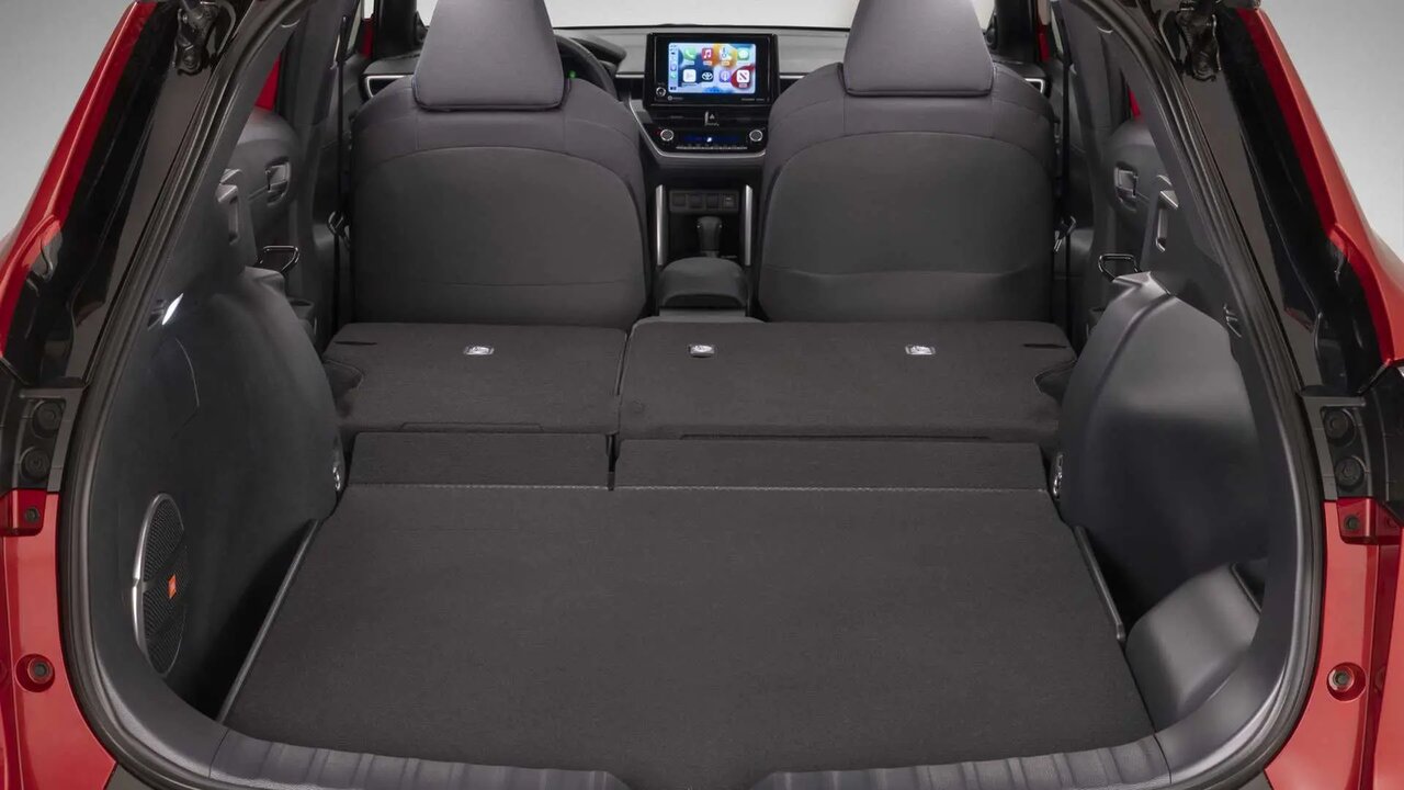 کرولا کراس هیبریدی 2023