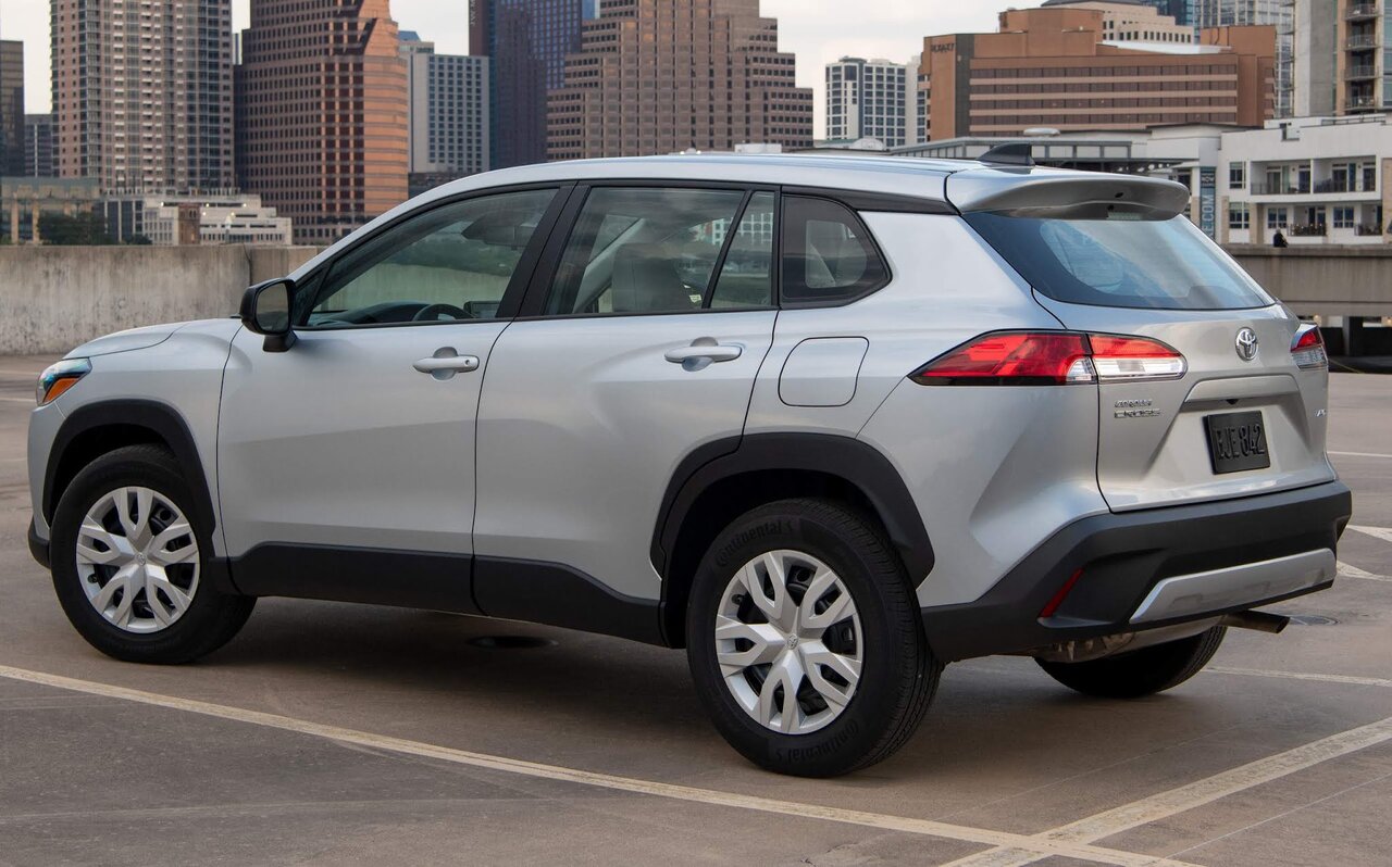 کرولا کراس هیبریدی 2023