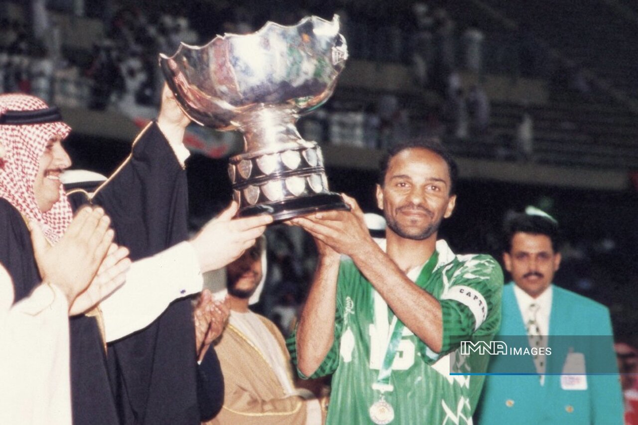 هیجان فوتبالی ۶۷ ساله در قاره کهن/ همه مدعیان به خط شدند