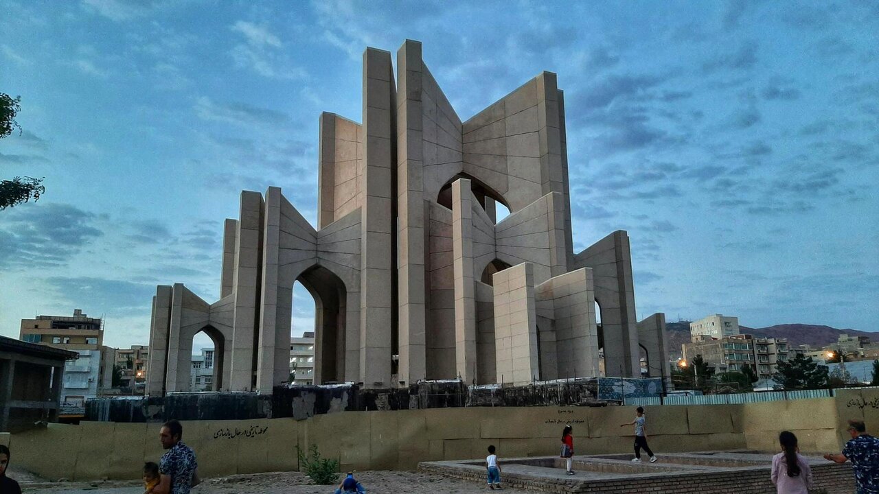 مقبرهالشعرا؛ گنج مغفول مانده در قلب تبریز