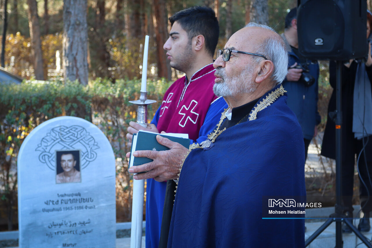 جنگ ۱۲ روزه از پشت ویترین یک کاسب ارمنی