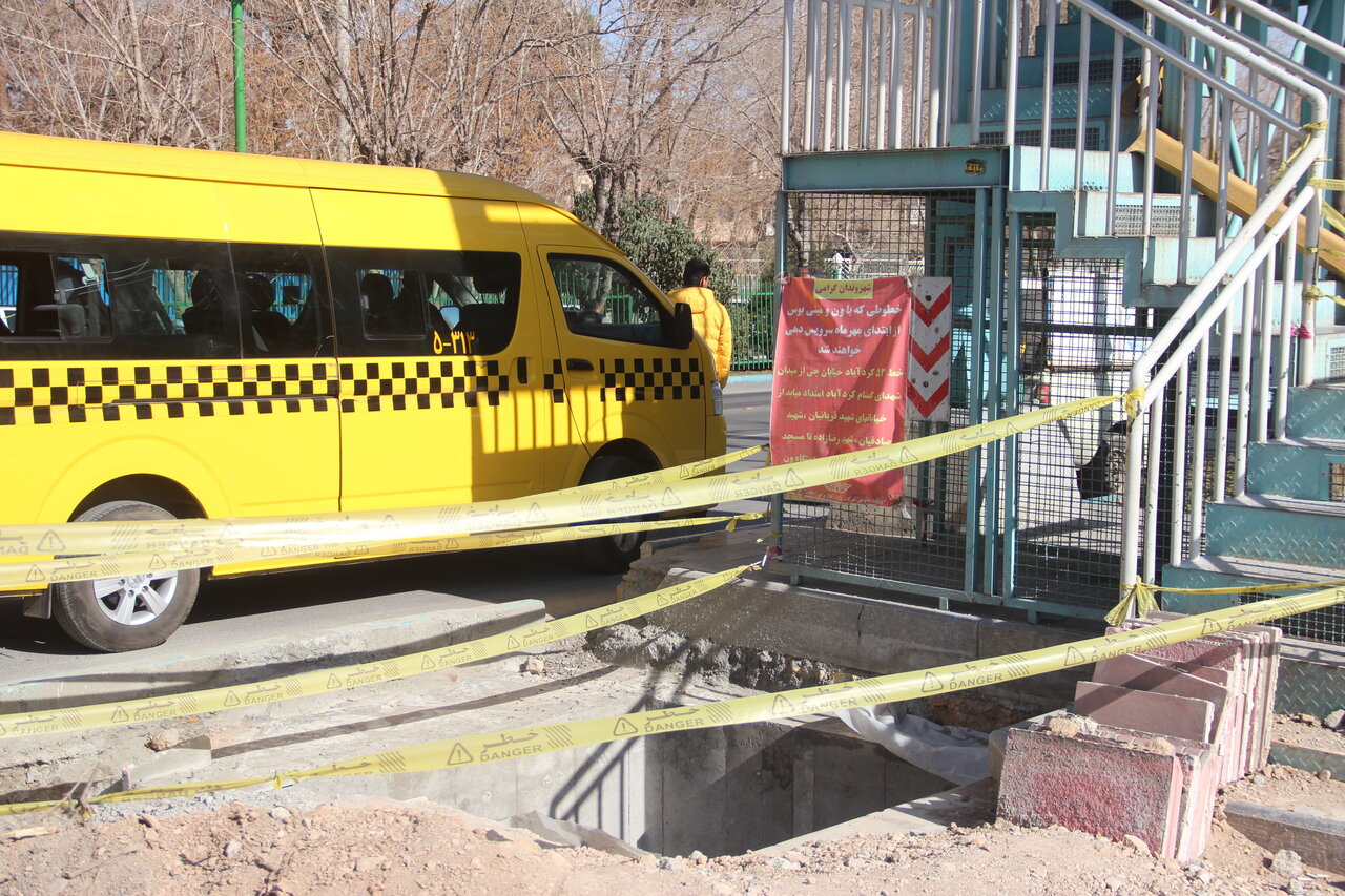 پیشرفت ۳۰ درصدی پل عابرپیاده خیابان جی_دانشسرا در منطقه ۱۵ اصفهان