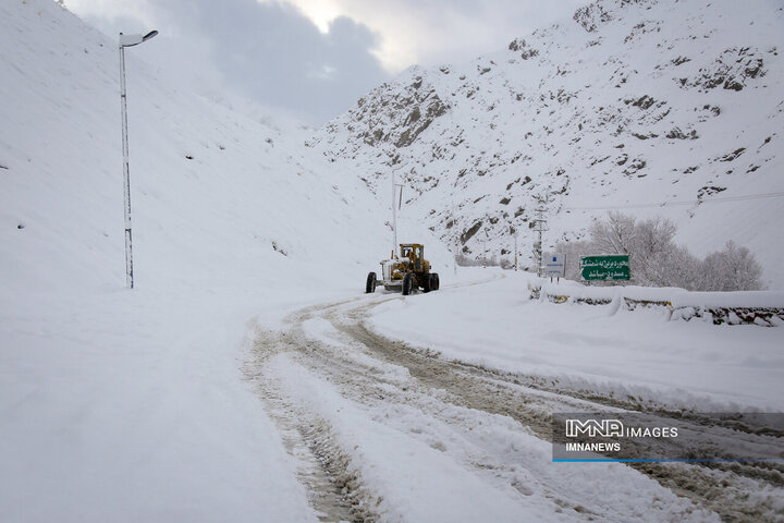 برف و کولاک، تندبادهای موقتی و یخبندان اصفهان را فرا می‌گیرد
