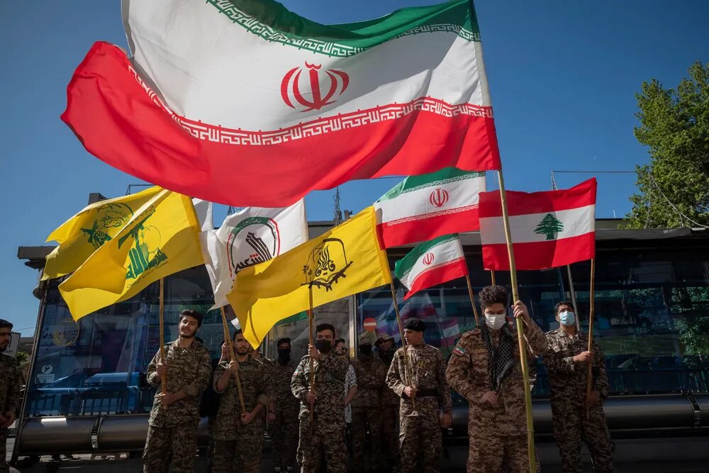 گاردین: ایران قدرت بزرگ منطقه است، نه آمریکا