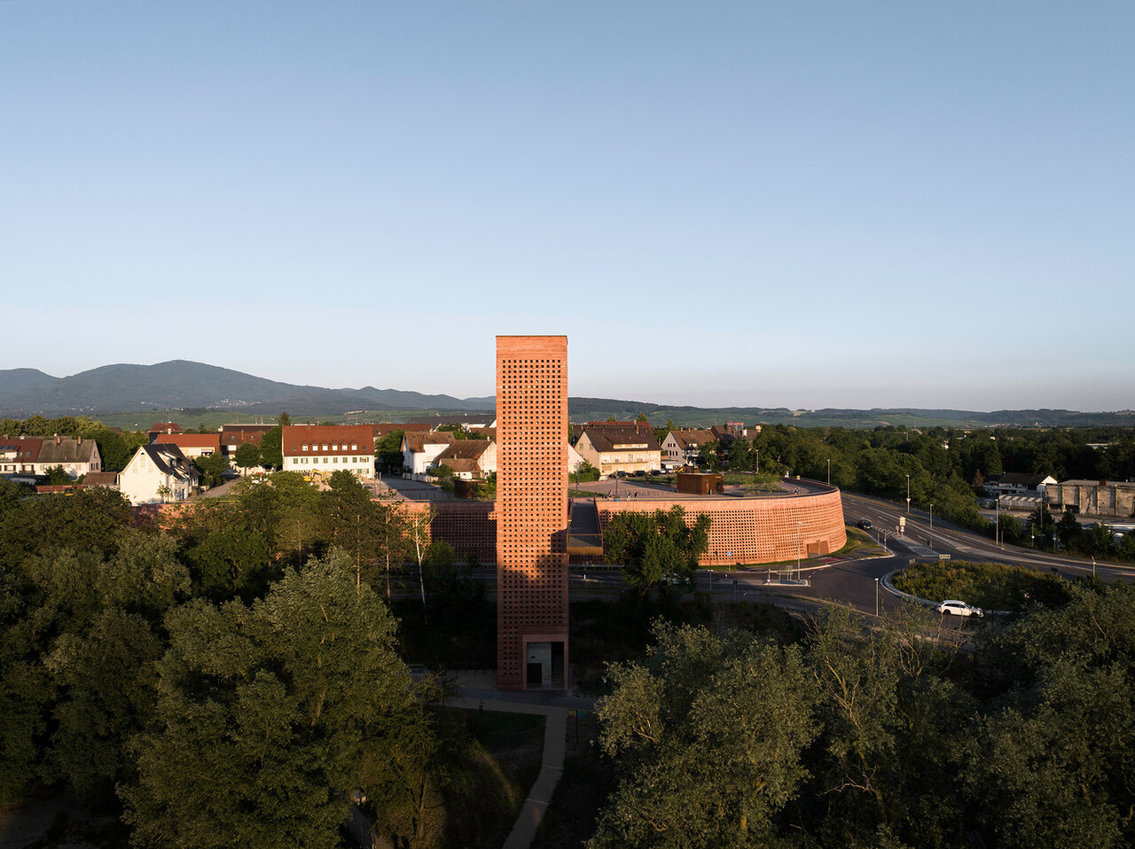 احیای منطقه استراتژیک اما بیرونق اروپا