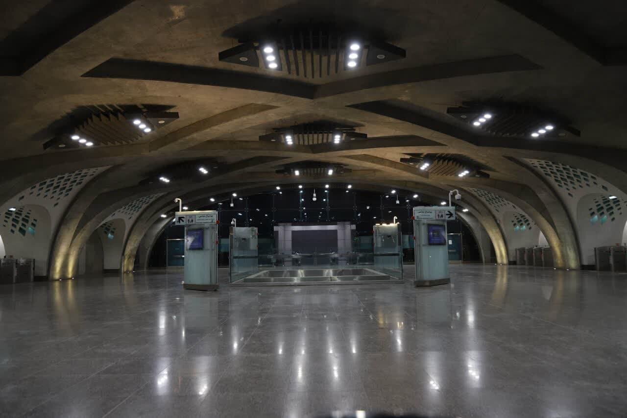 آسانسورهای ایستگاه متروی انقلاب راه‌اندازی شد
