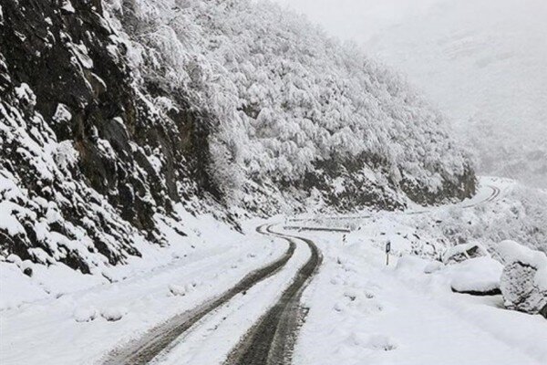 ۵۰ روستای آذربایجان‌ شرقی همچنان در محاصره برف است