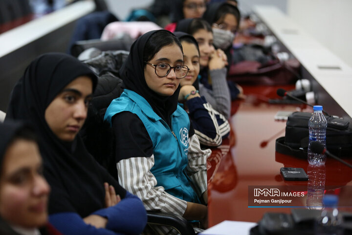 نشست انتقال تجربه هفتمین المپیاد فیلمسازی نوجوانان ایران