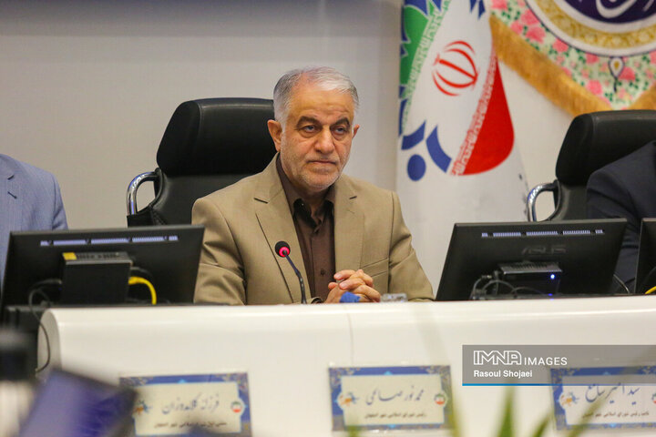 ملت ایران بیش از گذشته وفادار، پایبند، ضامن و پشتیبان انقلاب اسلامی هستند