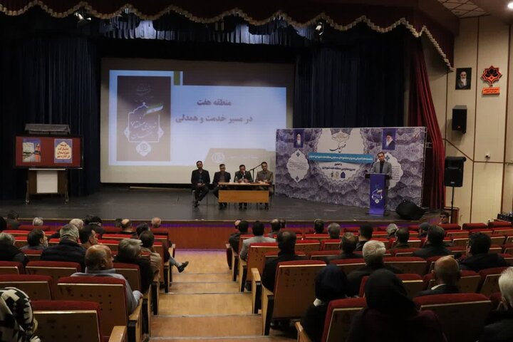 بیان دغدغه‌های مدیران بیش از ۷۰ مجتمع مسکونی با مدیر منطقه ۷ اصفهان